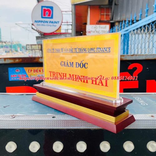 Bảng Chức Danh Để Bàn