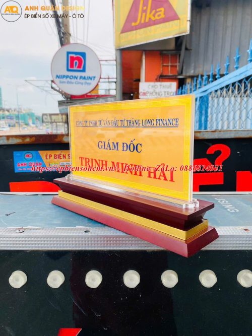 Bảng Chức Danh Để Bàn