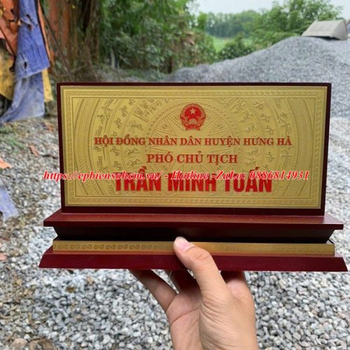 Bảng Chức Danh Để Bàn