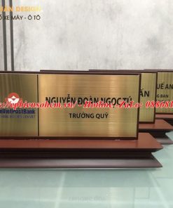 Bảng Chức Danh Để Bàn