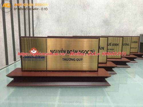 Bảng Chức Danh Để Bàn