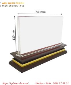 bảng chức danh Mica đế gỗ