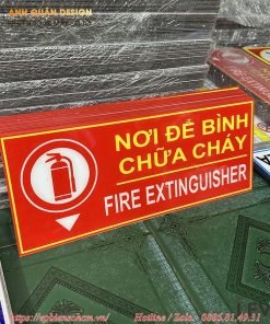 Bảng mica chỉ dẫn bình chữa cháy