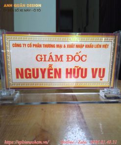 Biển chức danh mica giám đốc để bàn