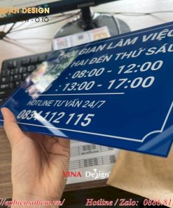 bảng Mica giờ làm việc