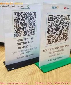 làm bảng Mica dán mã QR code