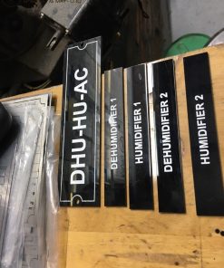 tem nhãn mica namplate tủ điện
